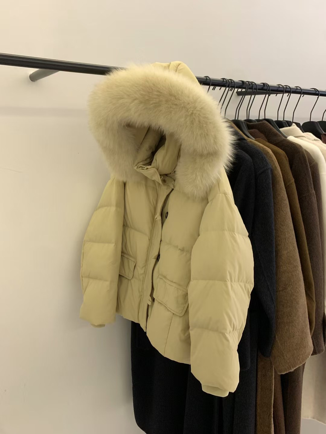 韩国东大门2025冬超大狐狸毛领单排扣羽绒服短款加厚白鸭绒外套女