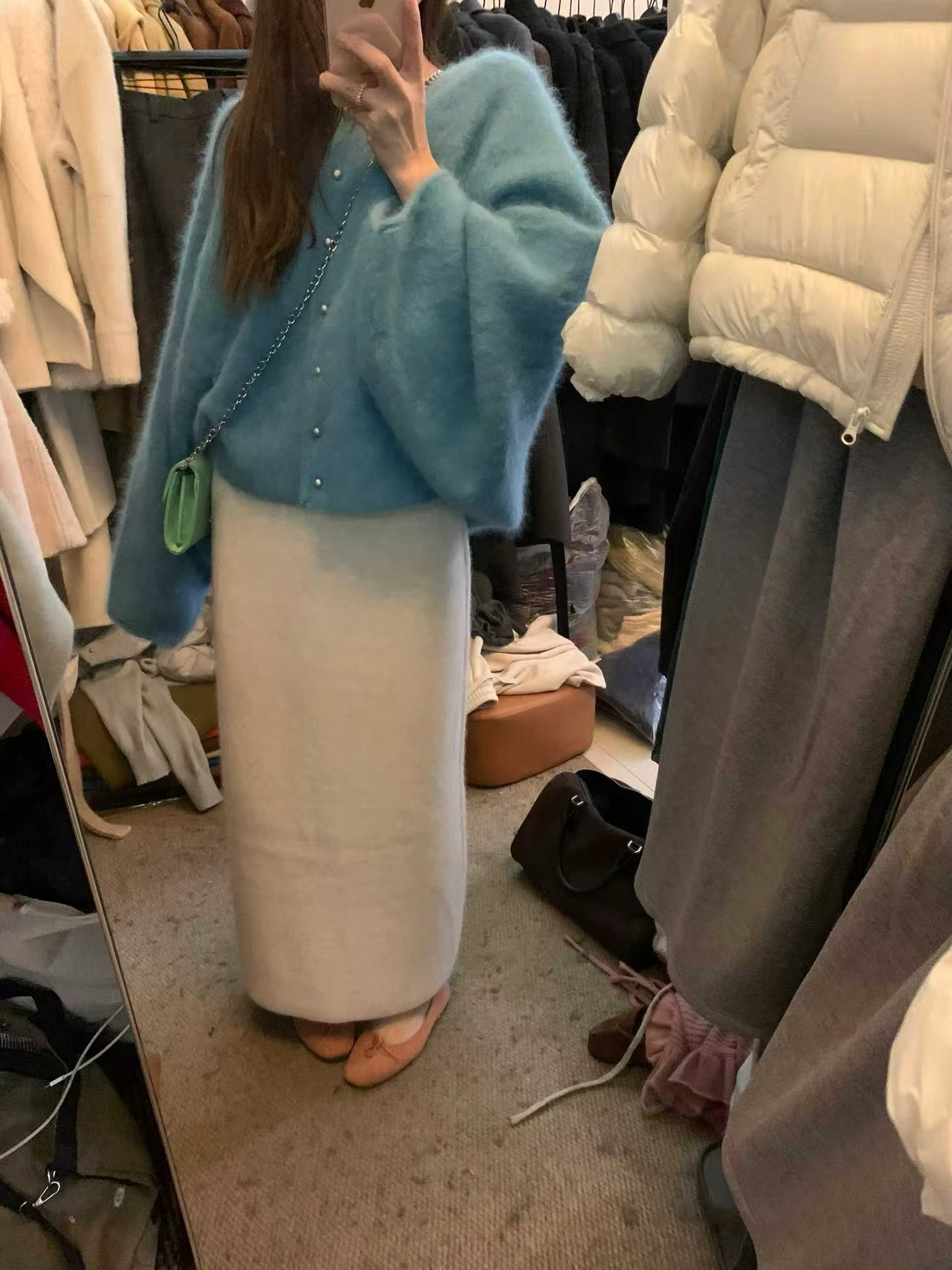 韩系冬新款蝙蝠袖单排扣圆领宽松百搭软糯毛衣蜜熊针织开衫外套女
