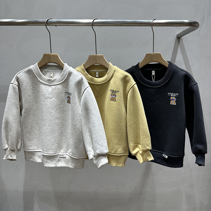 简历家冬季胸前印花儿童长袖卫衣