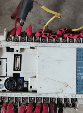 FX1s-30MT-001 成色如，图拆机的，有通电图 议价