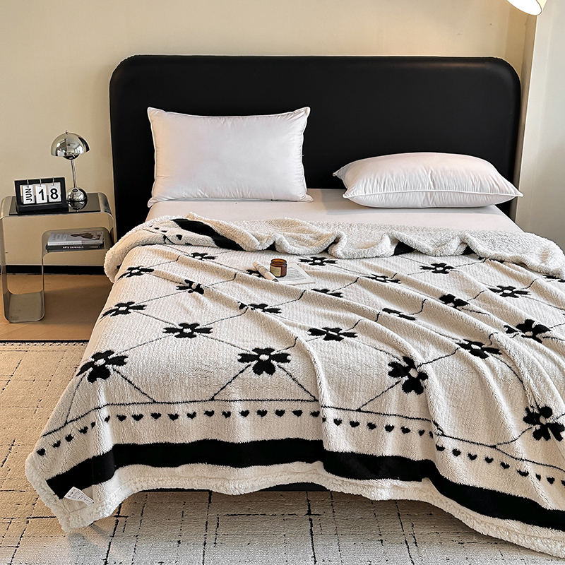 2025新款提花羊羔绒双层毛毯加厚牛奶绒盖毯可机洗沙发毯四季通用