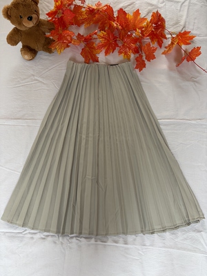 松弛感百褶半身裙女2026春夏温柔垂感风百搭高腰中长款显瘦a裙子