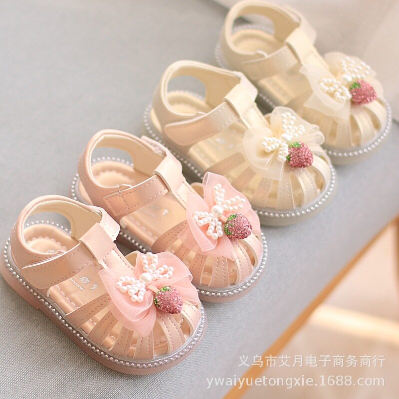 婴儿学步鞋女宝宝凉鞋珍珠蝴蝶结小童包头防滑软底公主鞋夏季草莓