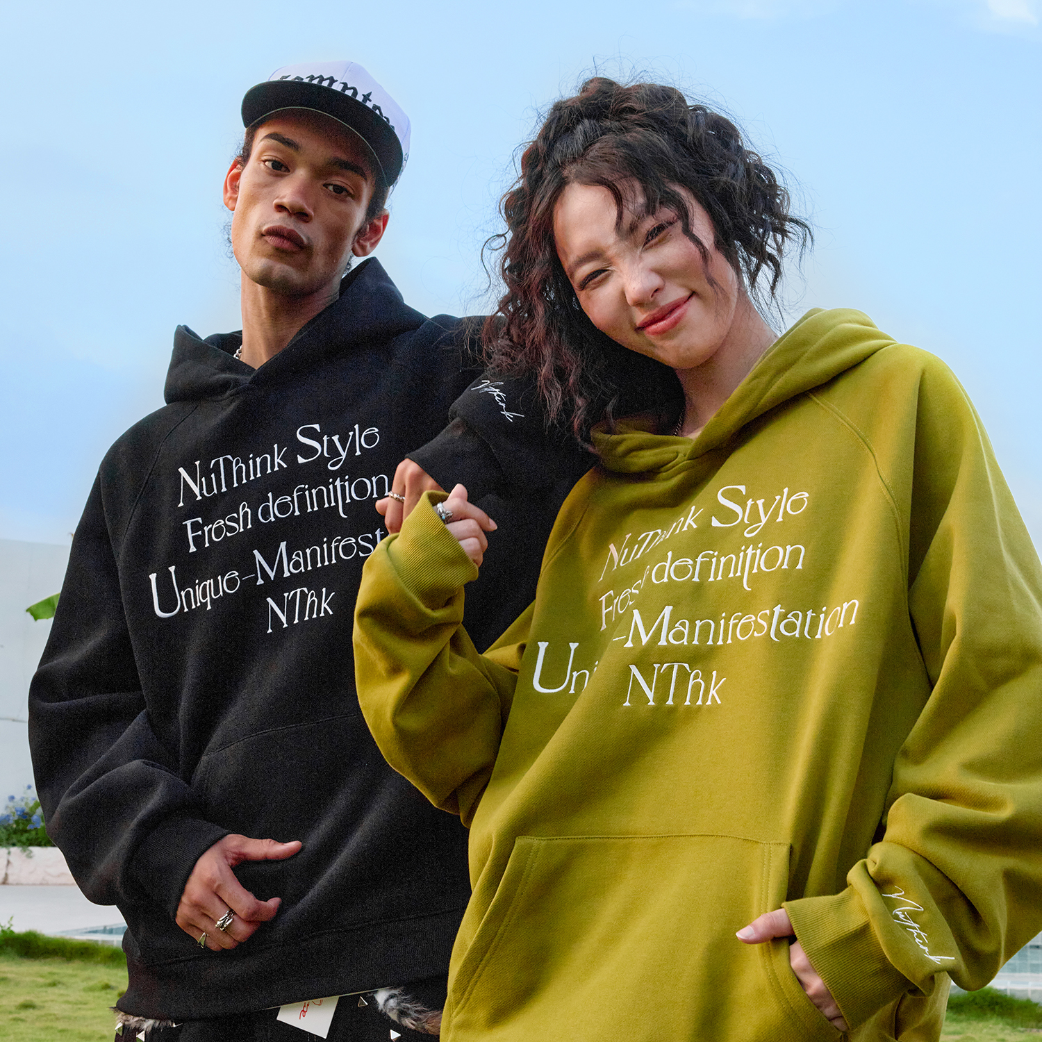 Nuthink字母刺绣美式连帽卫衣