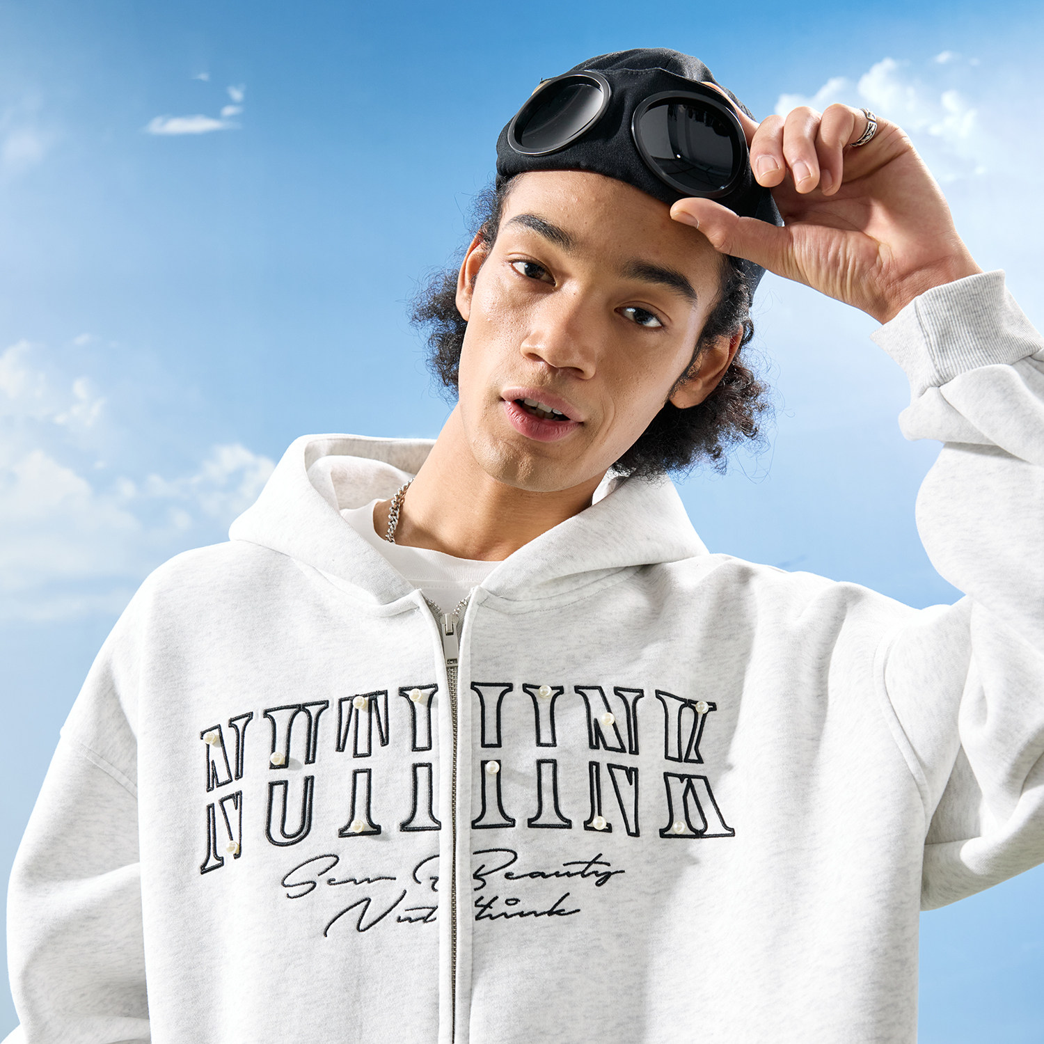 Nuthink美式字母刺绣连帽卫衣男