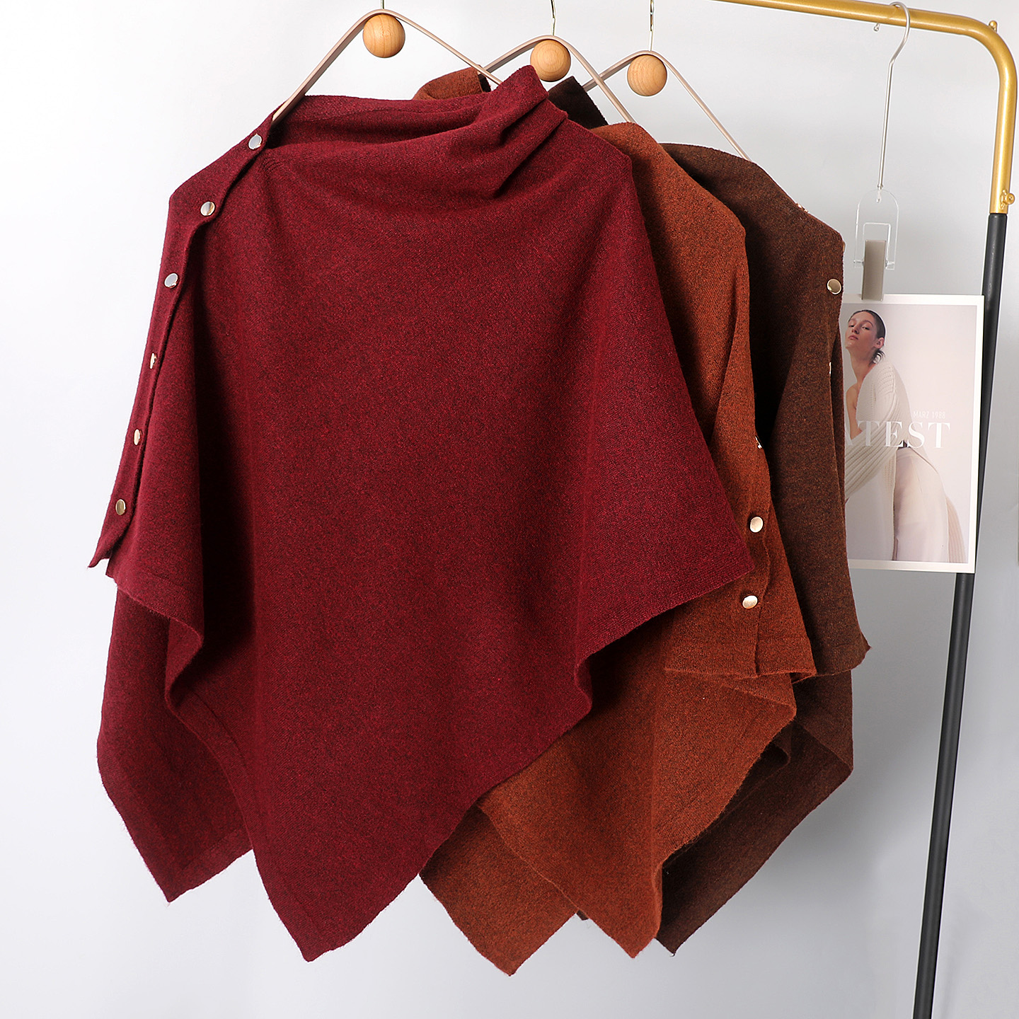 2025新款安可拉红披肩外搭春秋针织斗篷披风围巾时尚百搭保暖围脖