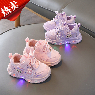 儿童发光运动鞋女童鞋2026新款今年流行爆款卡通闪灯小男孩跑步鞋