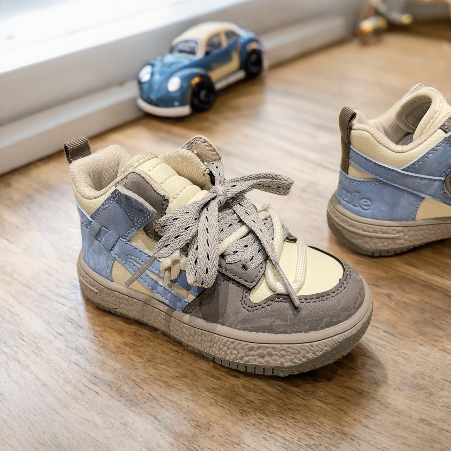 芭杜乐百搭时尚鞋韩版潮板鞋