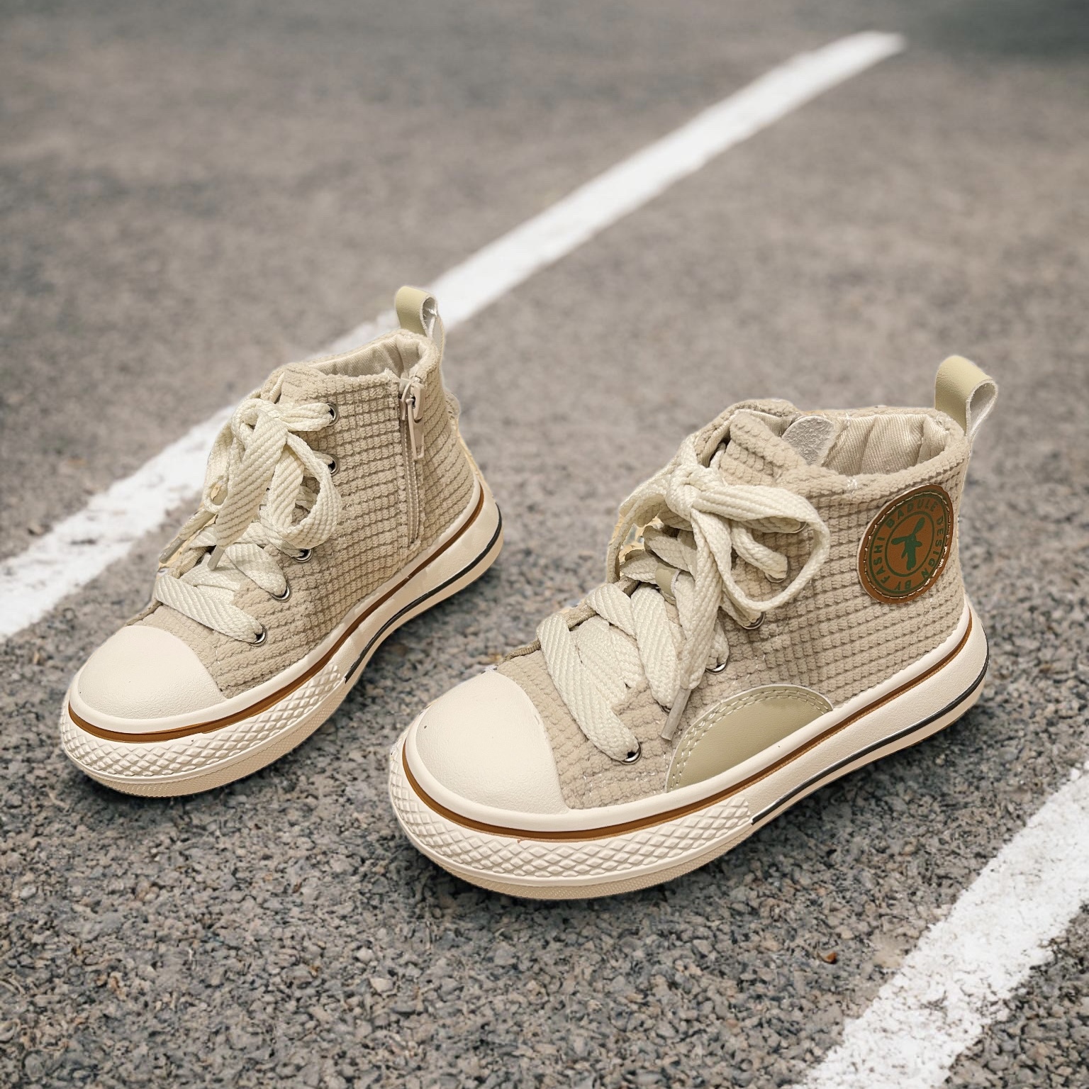 芭杜乐灯芯绒男女童中帮板鞋