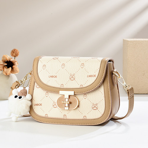 2025新款时尚印花马鞍包