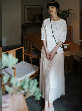 江南范白色圆领珠片绣改良汉服上衣2024中式年轻款两穿气质小衫