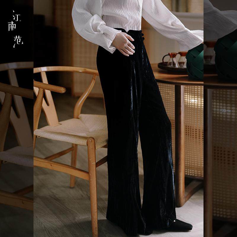 第一眼的时髦感黑色高腰显瘦裤