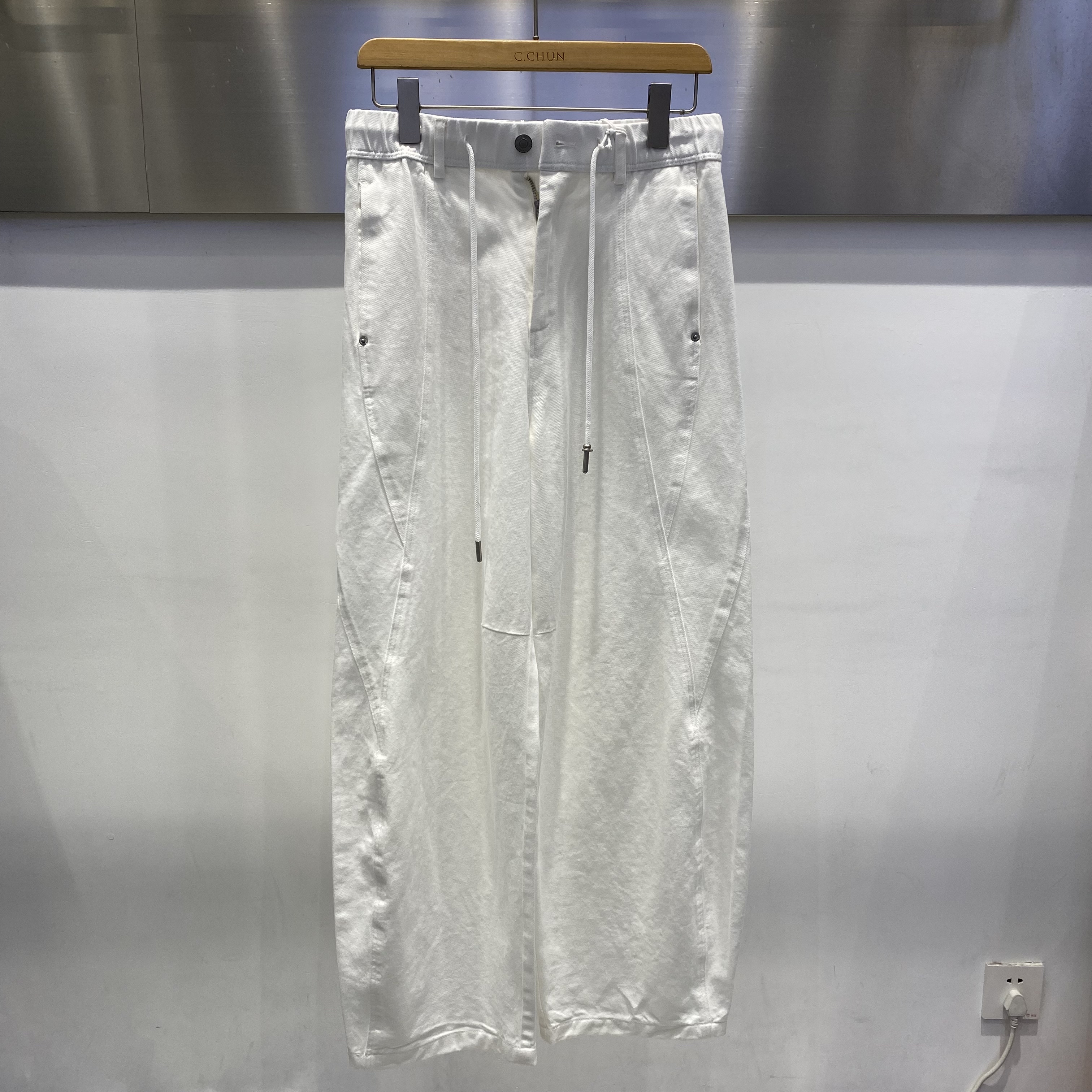 2026新款春装白色休闲裤男阔腿直筒裤时尚百搭裤子