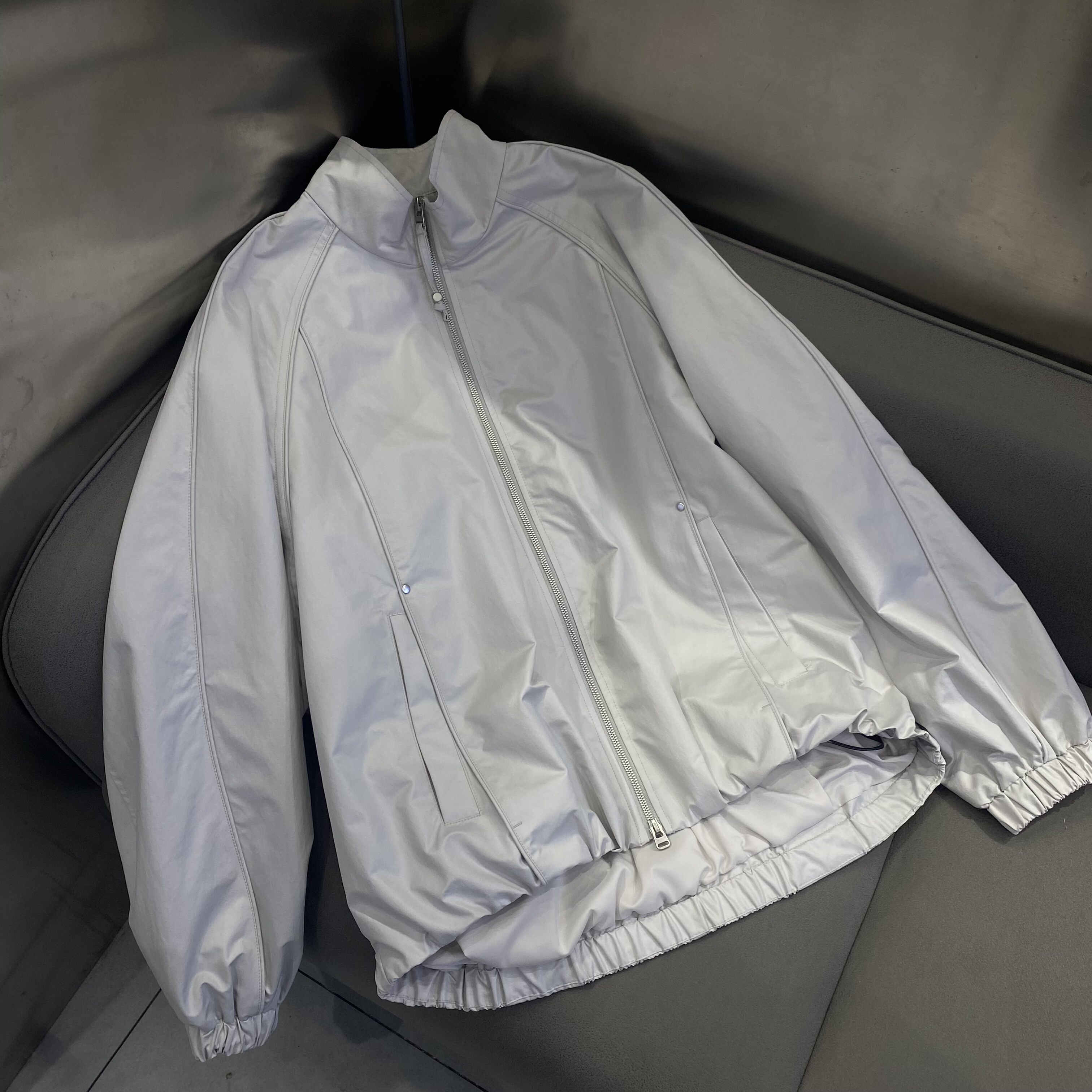 2026新款春装夹克男短款立领外套时尚百搭内扣花苞下摆上衣