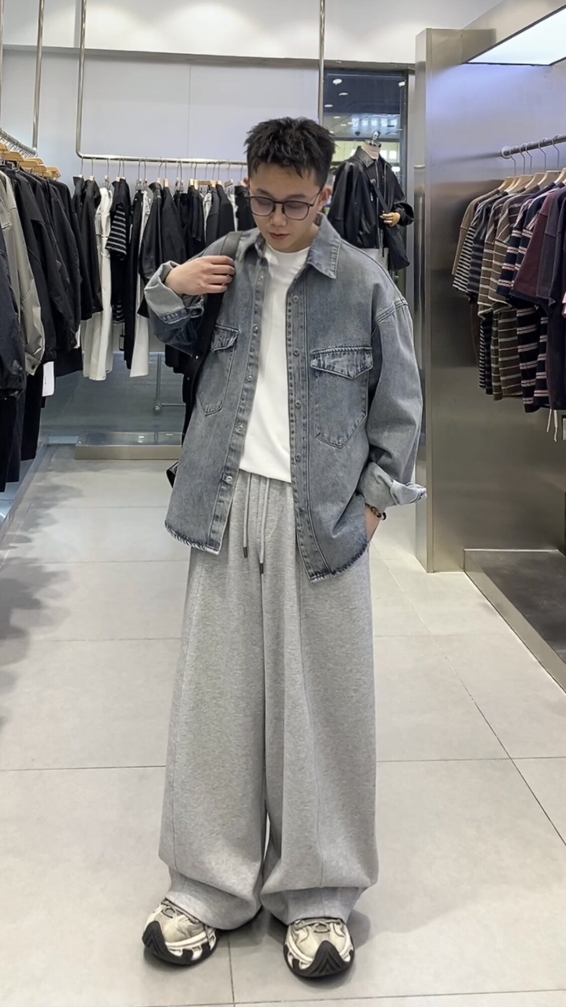 2026新款春装洗水蓝牛仔衬衫男阔版外套时尚百搭