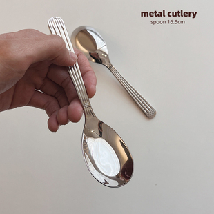 不锈钢平底吃饭勺 喝汤燕麦甜品均可 罗马条纹手柄简洁实用