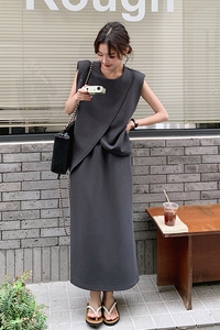 韩系chic别致休闲套装女夏季2025新款灰色无袖背心半身裙两件套潮图片