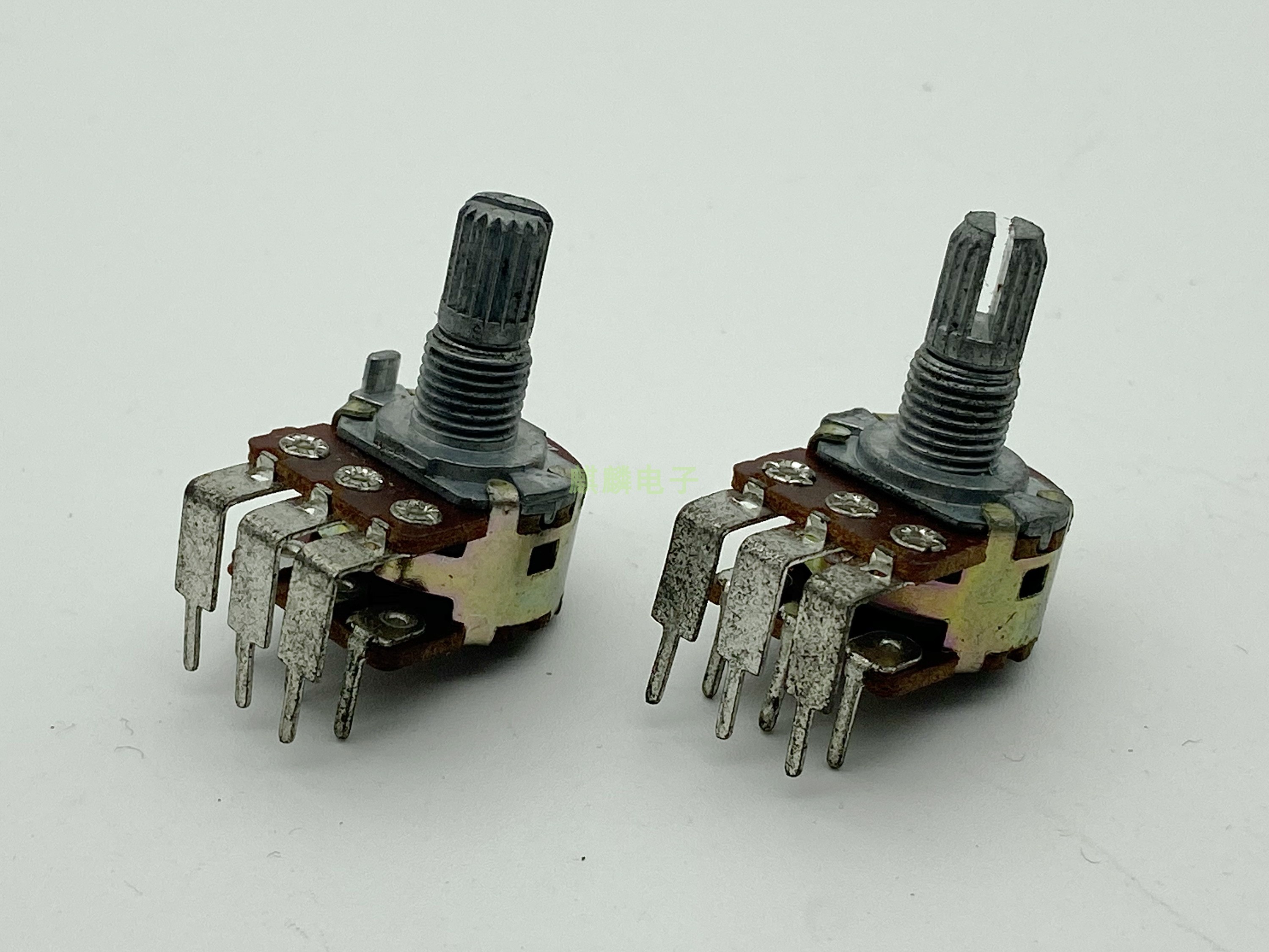 16型6脚双联电位器 B50K 弯脚 功放音响音箱音量电位器15mm轴长