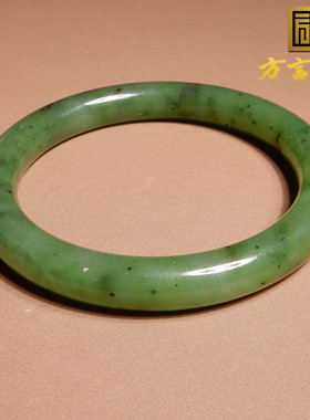 俄罗斯老坑料碧玉猕猴桃60mm手镯
