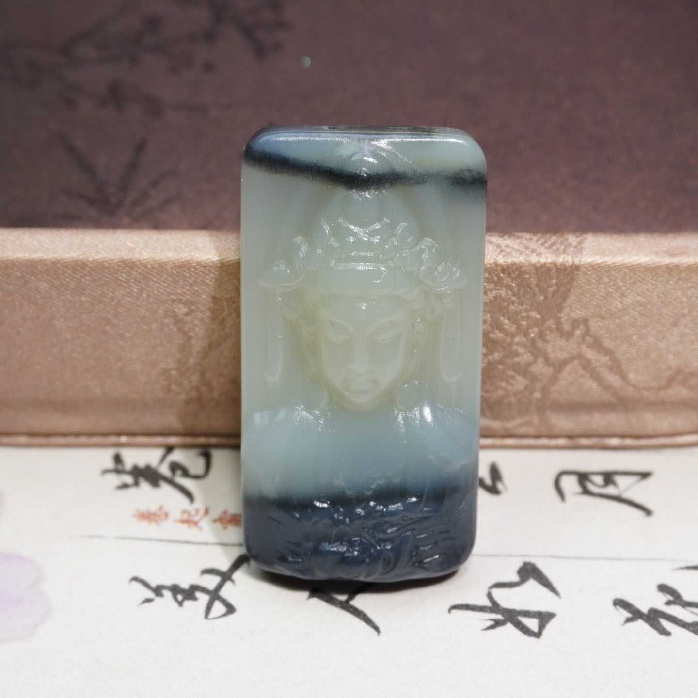 新疆黑白分明青花籽料观音吊坠和田玉青花聚墨观音方牌俏色挂件Y
