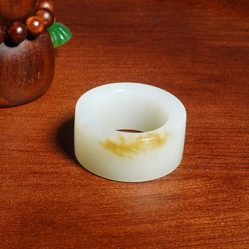和田玉新疆且末老料脂感充盈羊脂白玉飘蜜糖玉21MM豪华大气扳指U