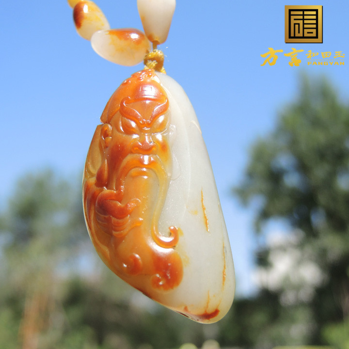 白玉关公瑞兽项链吊坠