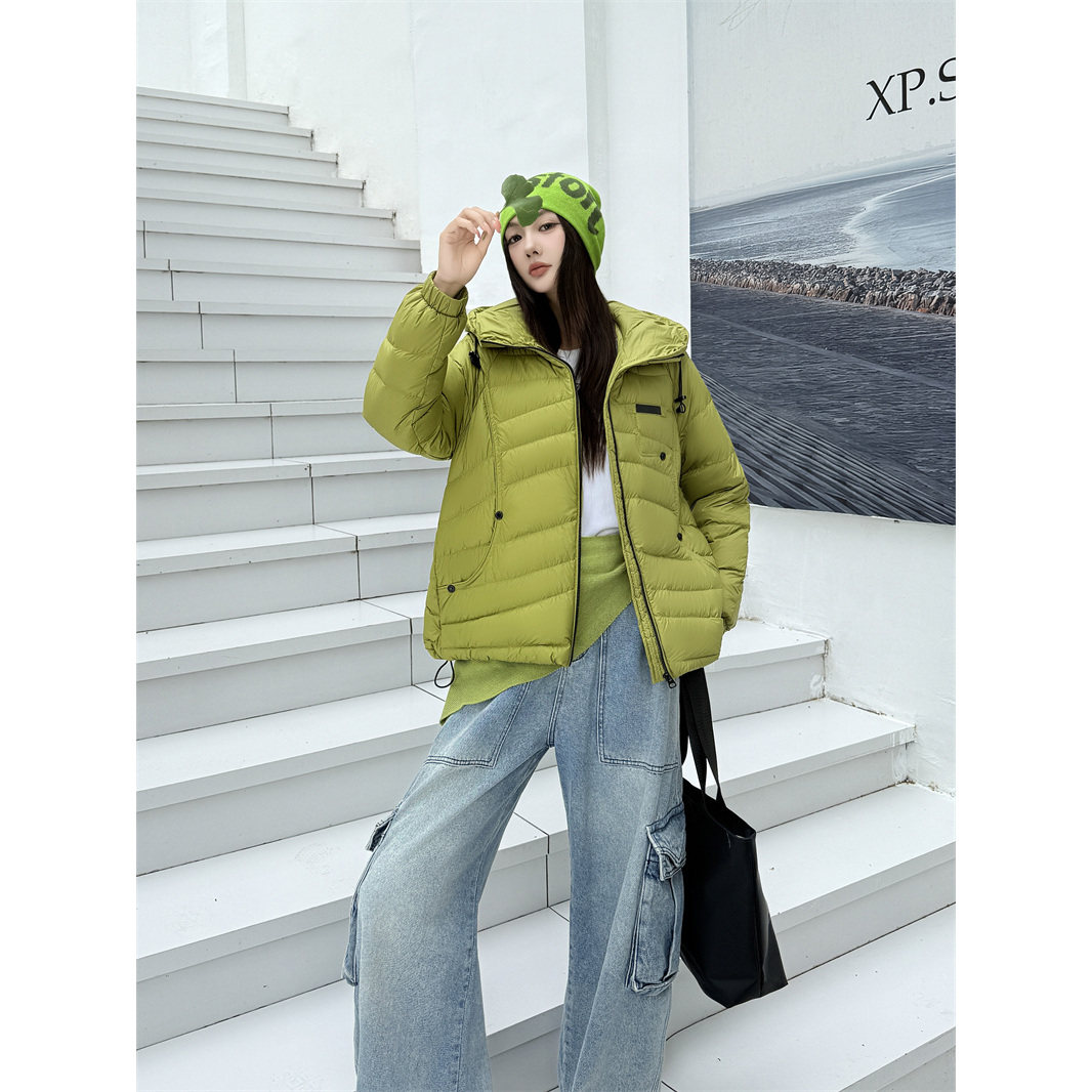 768137姬凡浠2026冬季新款大码女装显瘦羽绒服时尚超轻羽绒衣遮肉