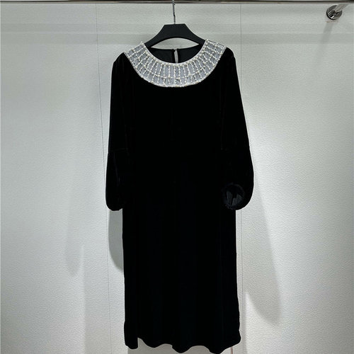 5337芮娜依莲2026春新款大码女装时尚显瘦连衣裙气质丝绒裙子百搭