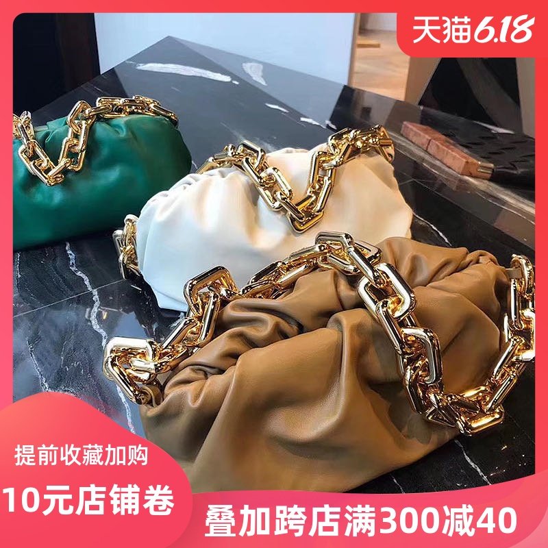 粗链条云朵包包小CK女包2020新款网红小众品牌单肩斜挎手拿饺子包