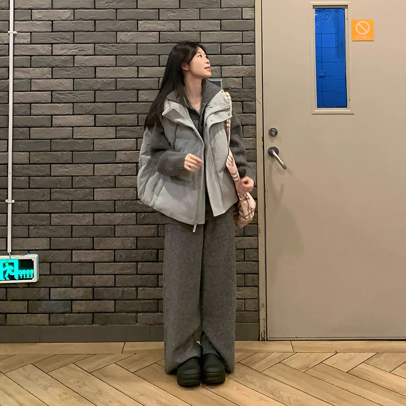 小众设计感穿搭高级感女装韩系灰色棉服马甲叠穿毛衣阔腿裤三件套