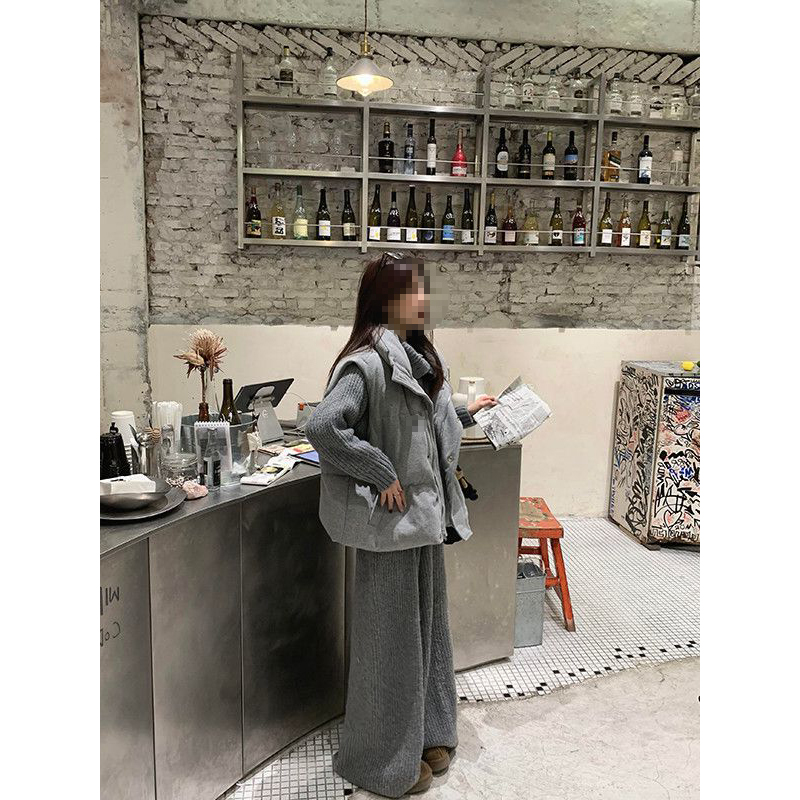 韩系巨好看三件套立领字母刺绣马甲棉服+高领开衫毛衣+休闲针织裤