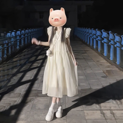 宽松显瘦小飞袖杏色连衣裙