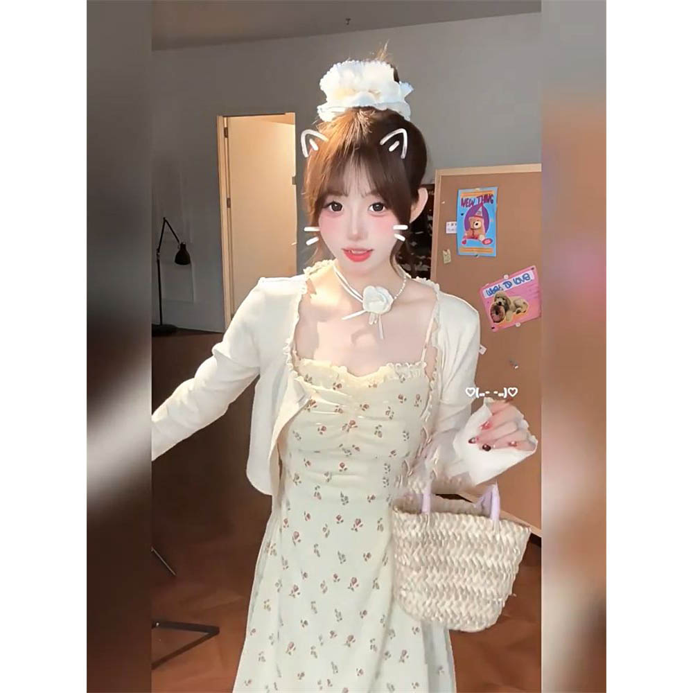碎花吊带长裙+花边拼接防晒披肩