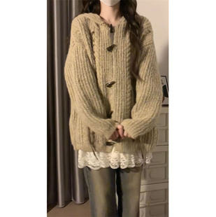 韩系休闲慵懒风穿搭牛角扣兔耳朵连帽开衫毛衣女叠穿蕾丝拼接吊带