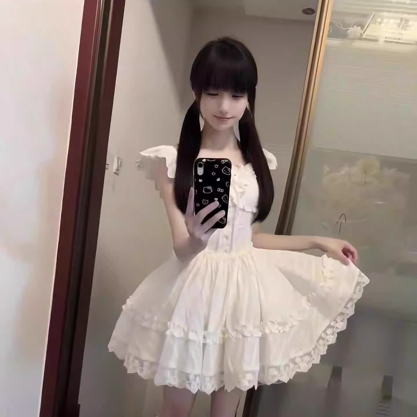 日系甜美少女重工设计白色蕾丝花边拼接连衣裙女夏季新款蓬蓬短裙