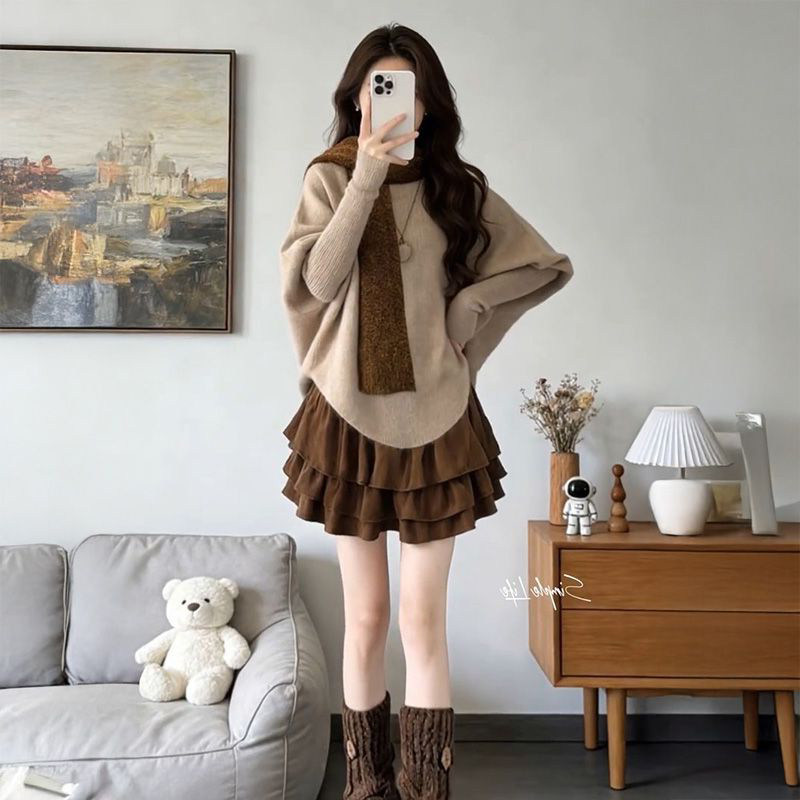 冬日氛围感斗篷针织毛衣女2026春秋咖色半身短裙搭配围巾三件套装