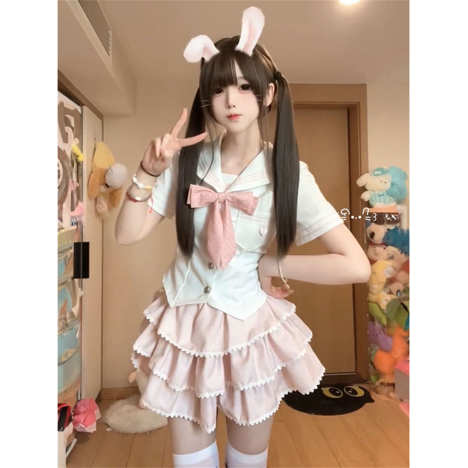 蝴蝶结海军领衬衫+粉色蛋糕短裙