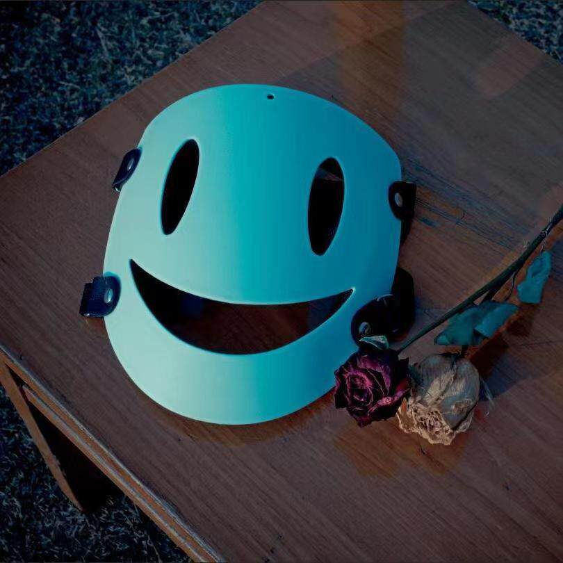 万圣节天空侵犯cos狙击手led发光微笑面具游戏杀手高层入侵男女通