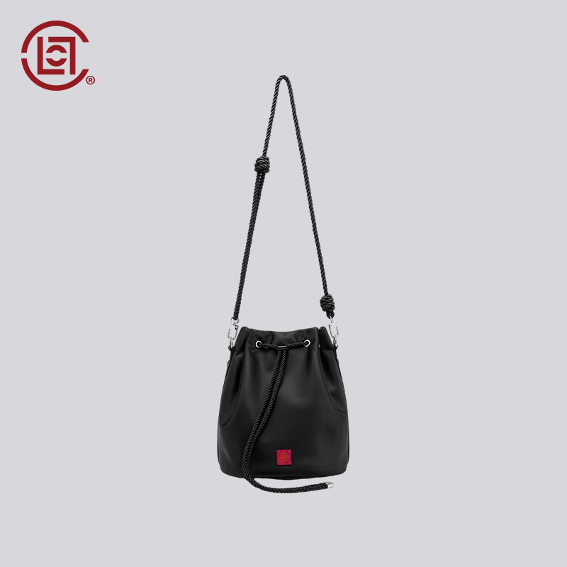 【CLOT】斜挎包陈冠希主理