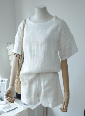 【格桑雅儒】老钱风白色亚麻时尚套装夏松弛感短袖短裤休闲两件套