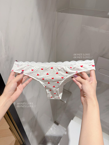 「HL」爱心蕾丝边性感镂空三角裤