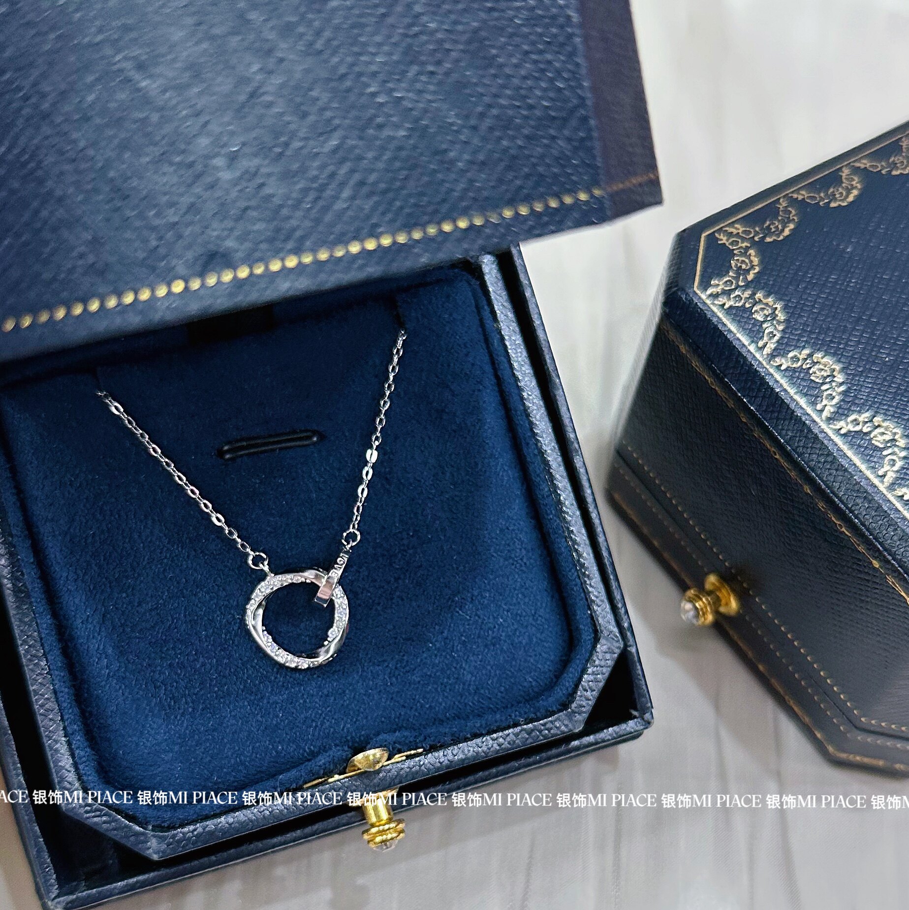 s999纯银莫比乌斯项链女新款设计轻奢小众高级感锁骨链闺蜜礼物