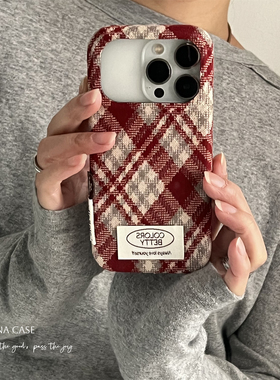 ANNACASEins秋冬新年复古格纹红色标签适用苹果17ProMax手机壳iphone14小众15pro绒布女16promax防摔保护套17