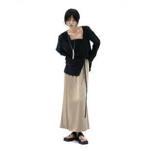 青田绪一 2023年春季新款三色基础款长款过膝包臀纯色半身裙