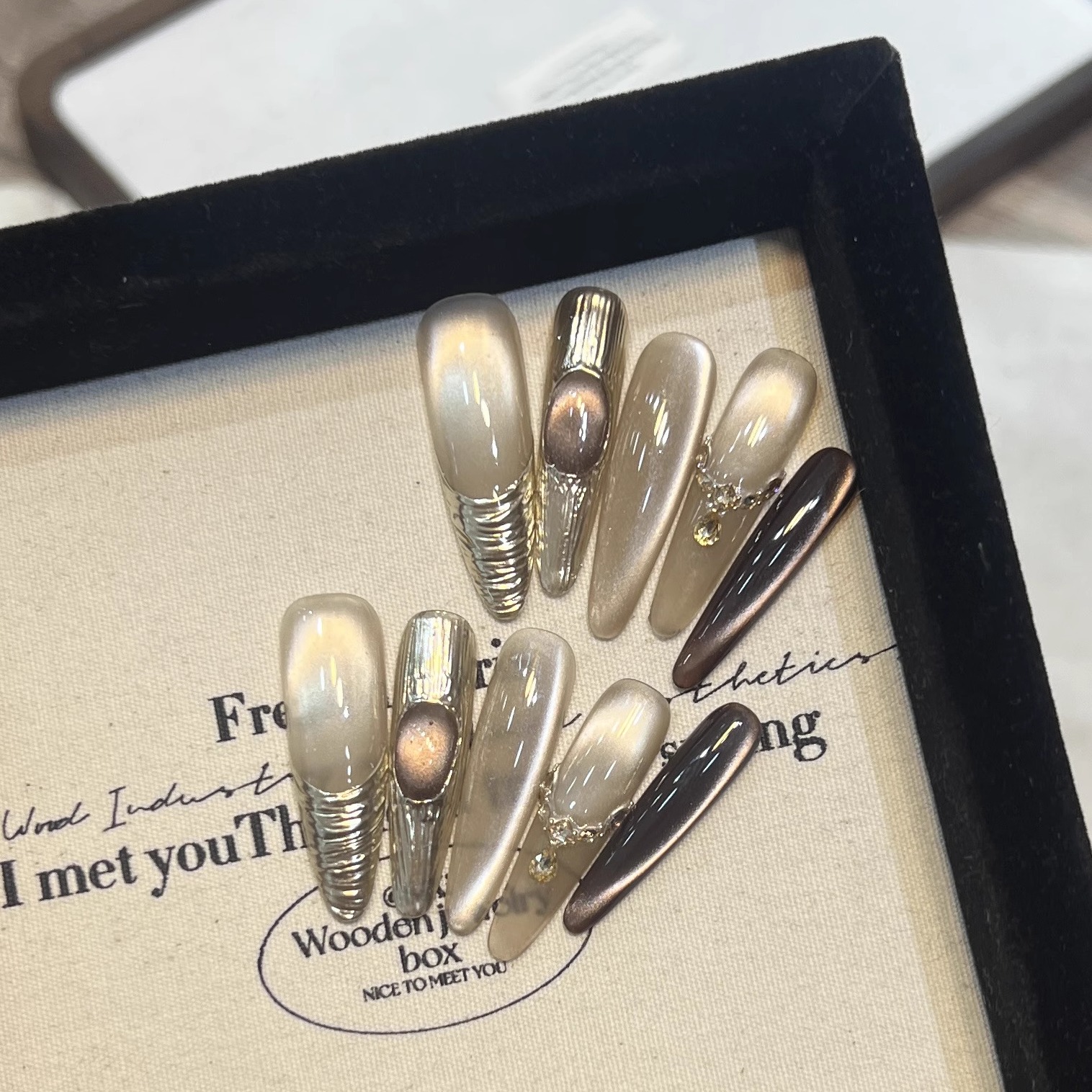 【星烁秘境】偏光猫眼美甲长款显白高级感贴钻纯手工穿戴甲贴新款