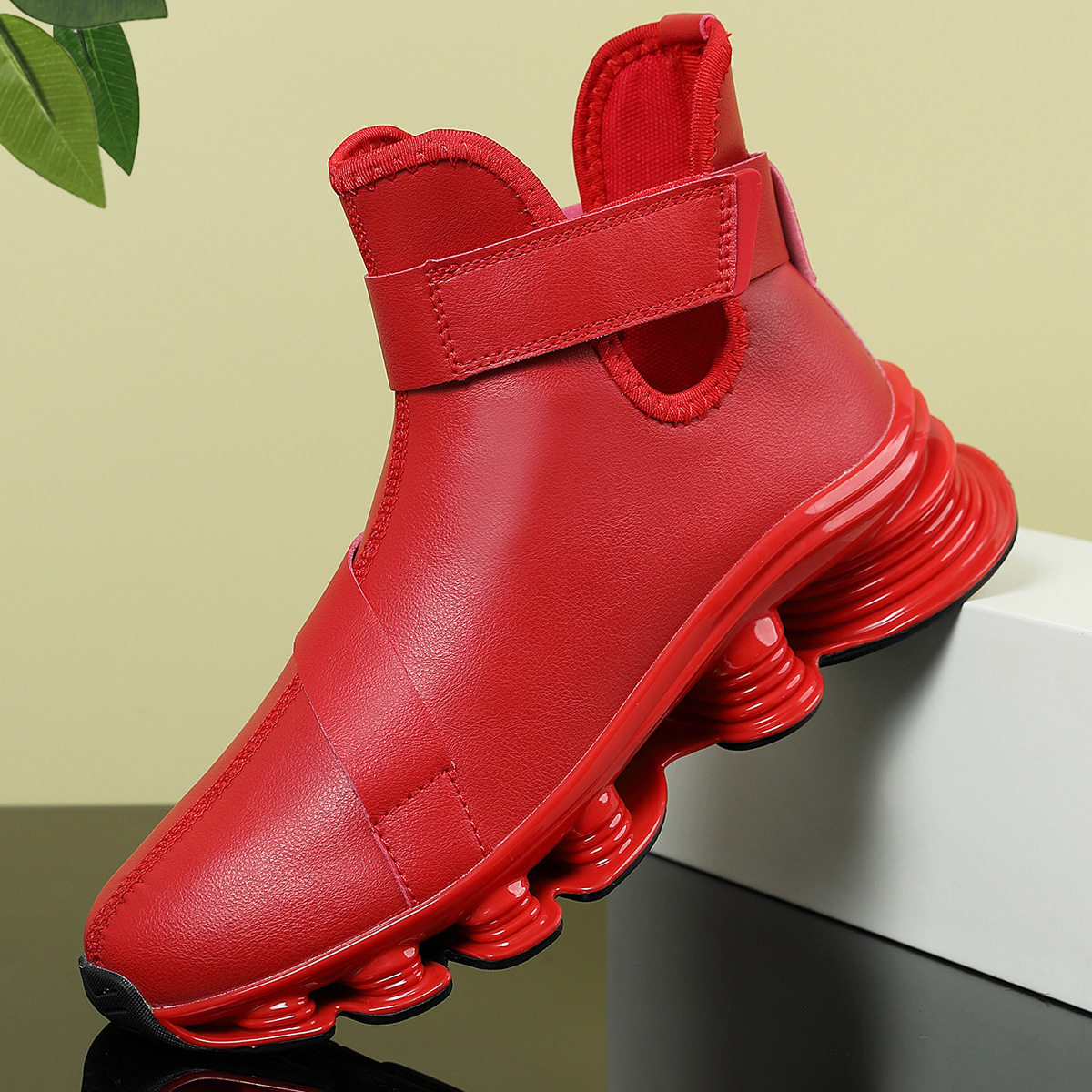男鞋秋季潮鞋2025新款防滑刀锋底休闲运动鞋韩版潮流时Mens shoes