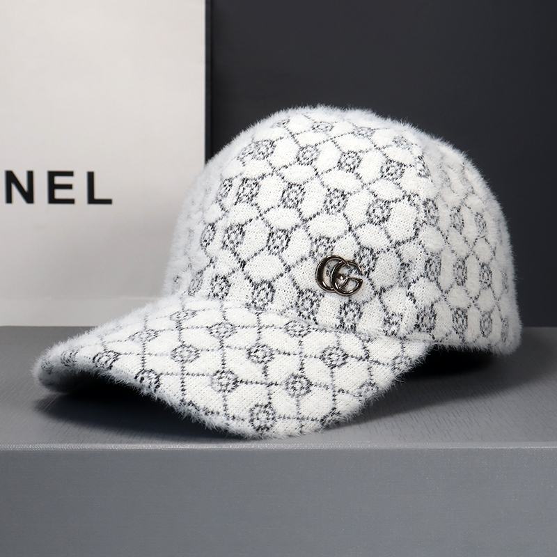 帽子女款2025新款秋冬季保暖加绒印花金属标棒球帽时尚百搭鸭舌帽