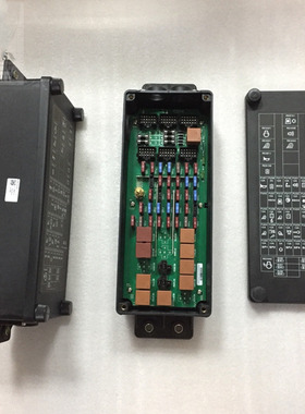 促销沃尔沃挖机配件EC210保险丝盒继电器盒14683137配电盒总成