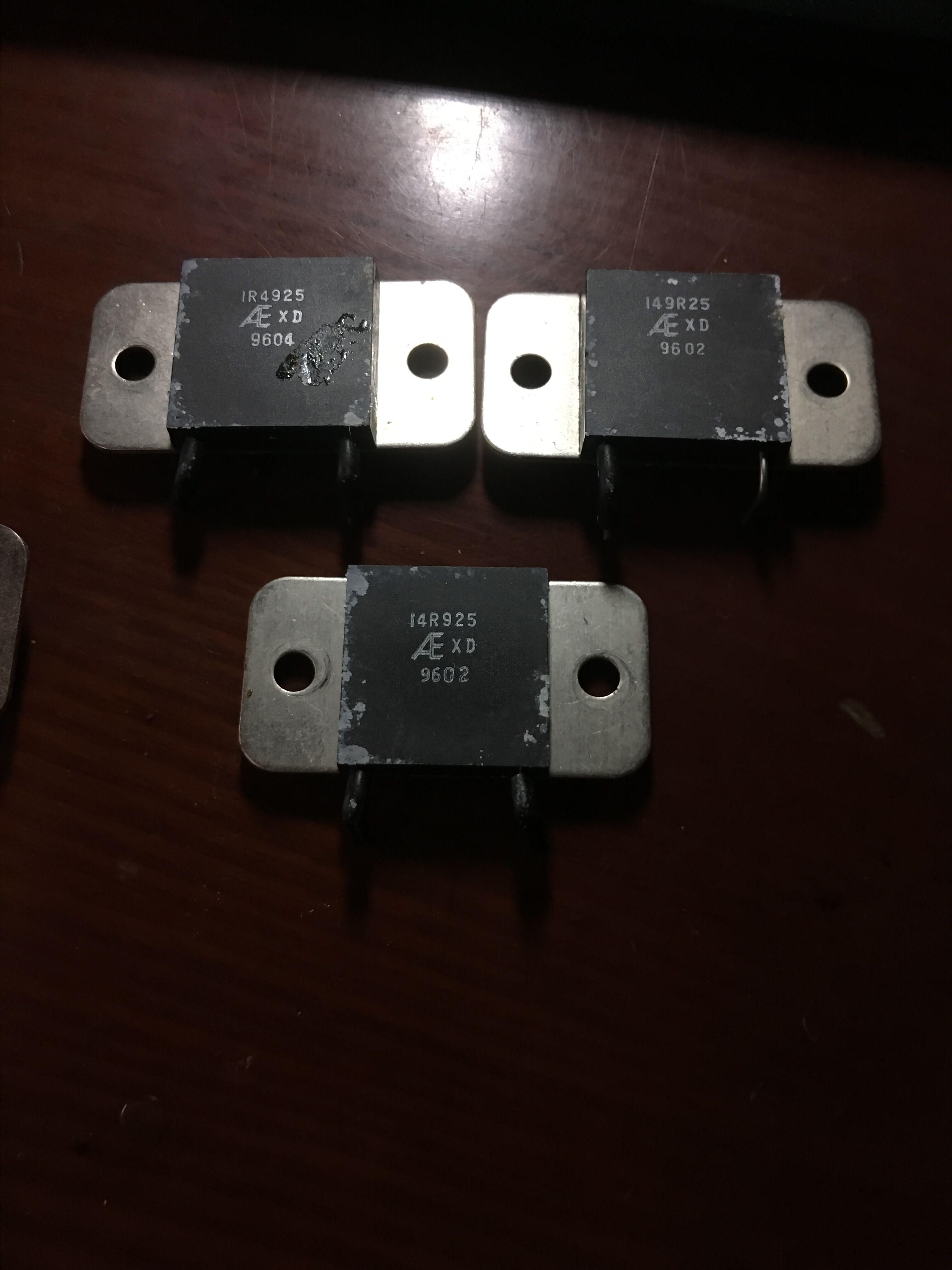 AE 二线超精密功率电阻  1R4925 14R925 149R25 10W 0.5%