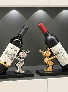 陶瓷创意电镀背背熊红酒架摆件家居桌面餐边柜酒店高档场所装饰品